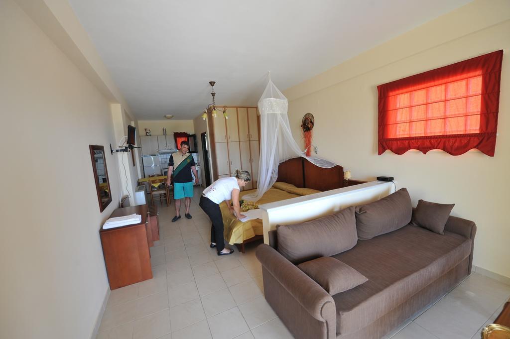 Koronisia Apartments Room photo